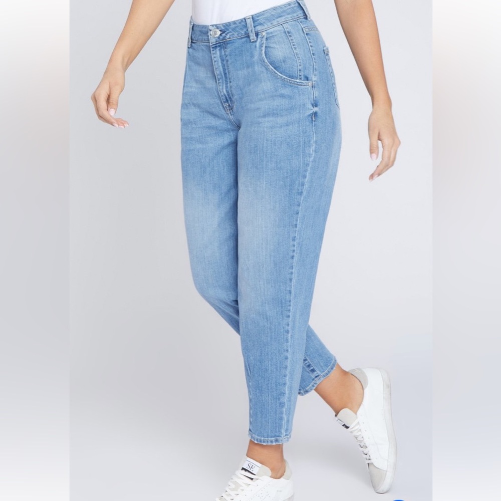 Sold 🪬 Seven7 High Rise Taper Jeans